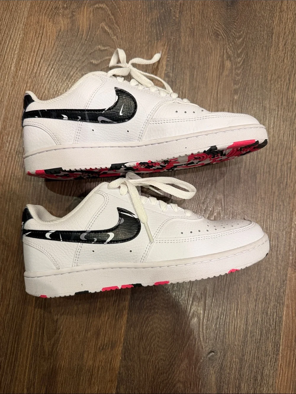 Nike Women's White Sneakers with Pink Interior and Black Patterned Swoosh, NWOT